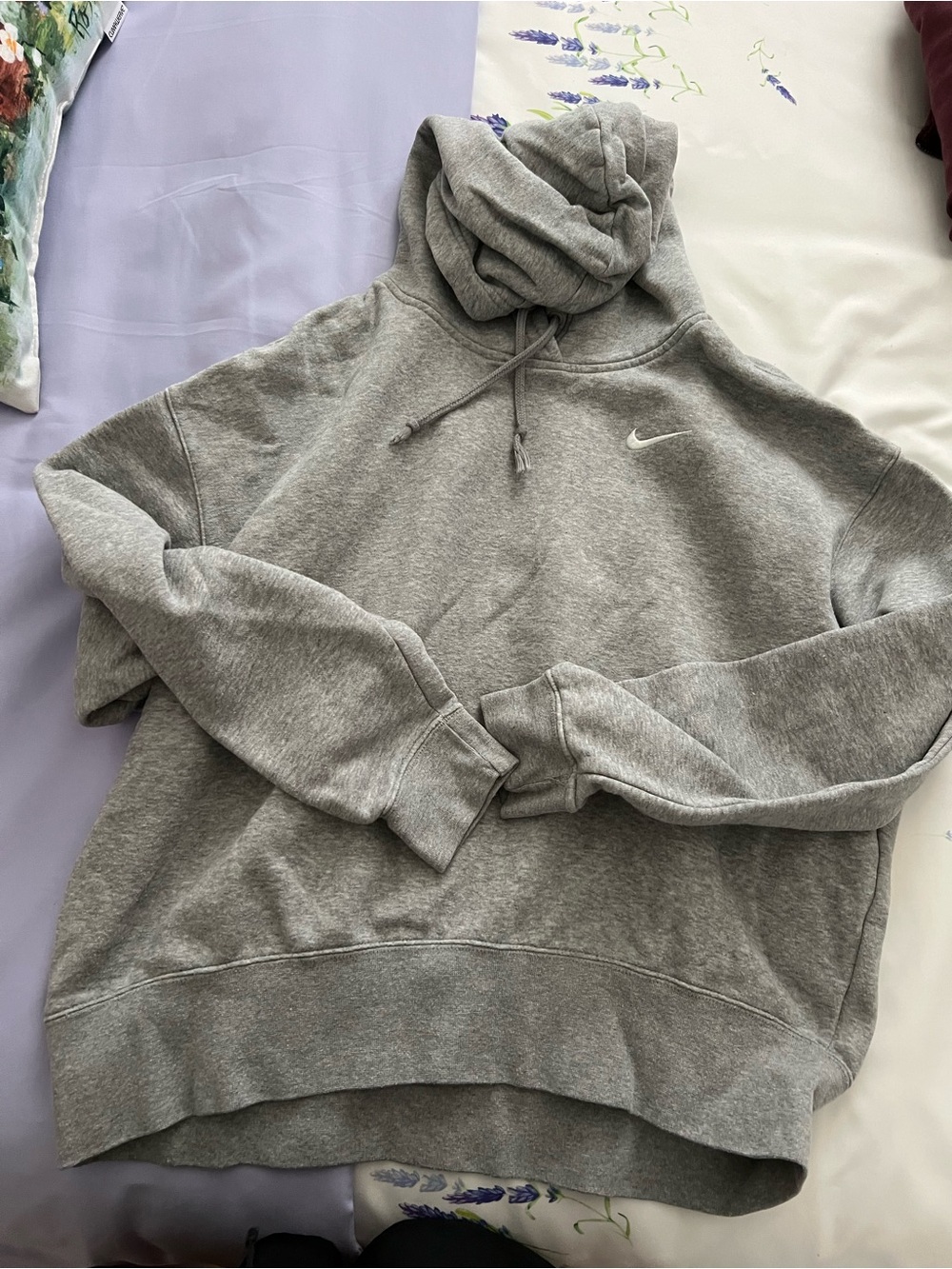 Nike Men’s Light Gray Turtleneck Sweatshirt